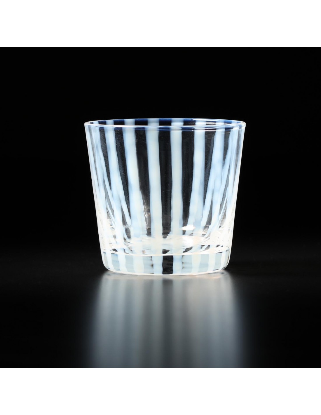 gemustertes japanisches mundgeblasenes Trinkglas